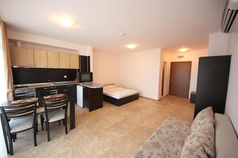 Menada Grand Kamelia Apartments Sunny Beach Quarto foto